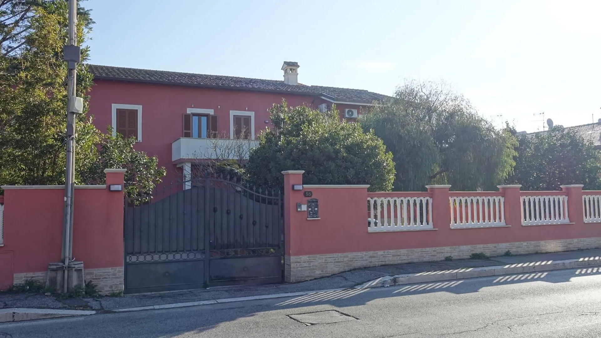 Podere Monfalcone Guest House Fiumicino