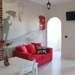 Metropolis Rooms&services בית הארחה